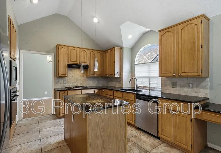 2109 Gisbourne Dr — Photo 21