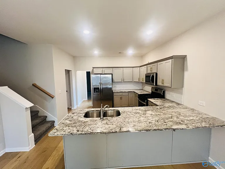 16423 Demi Dr — Photo 5