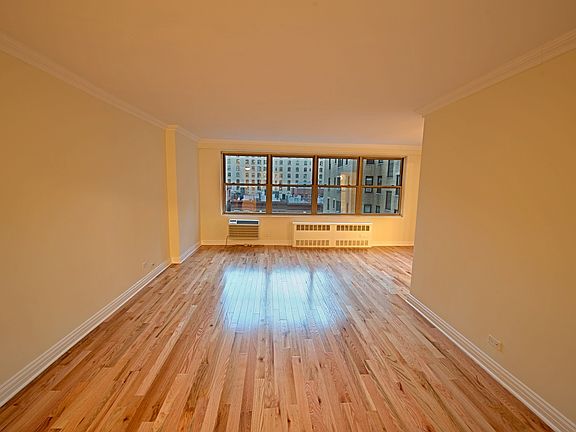 3rd image of 210 W 89th St APT 9M