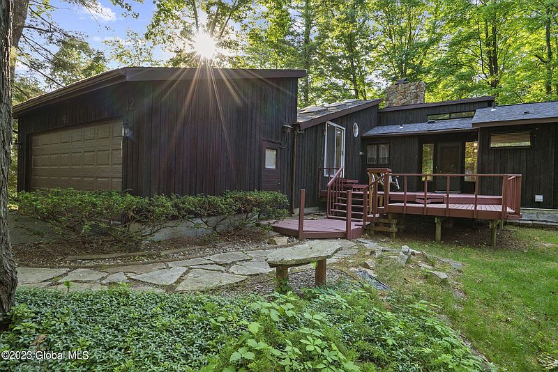 2nd image of 12 Candlewood Lane