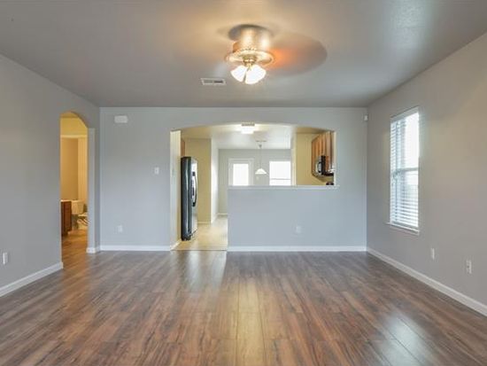 404 Moorhen Cv, Leander, TX 78641