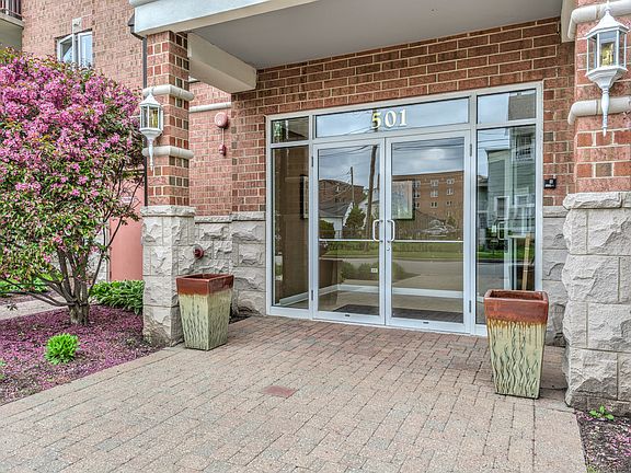 2nd image of 501 Alles St APT 505A