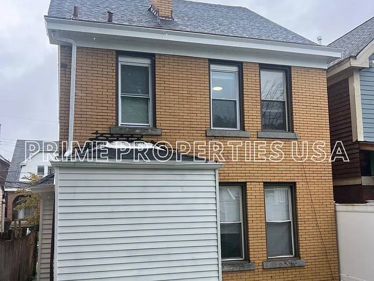 305 Anthony St — Photo 13
