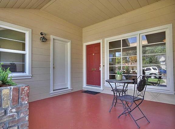 3rd image of 831 Sherman Oaks Dr