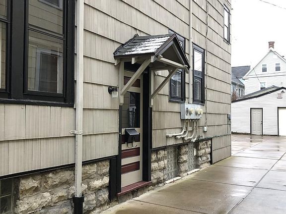 3rd image of 111 Claremont Ave #3