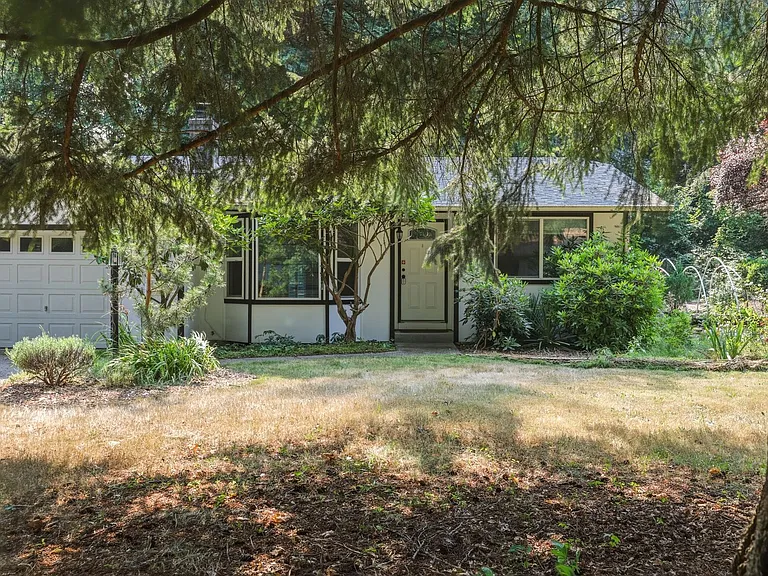 6626 Littlerock Rd SW #B — Photo 2