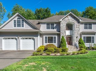 11 Degraw Rd, Riverdale, NJ 07457