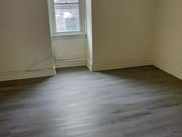 530 N Fountain St — Photo 12