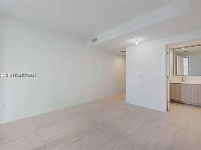 77 SE 5th St #1705 — Photo 7
