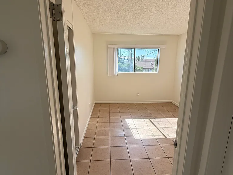 828 N Neptune Ave #4 — Photo 10