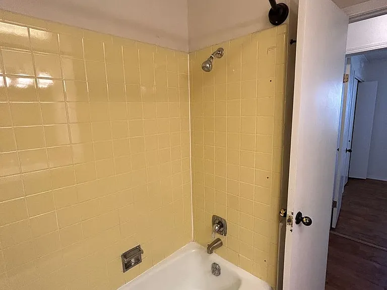 2304 NW 75th St — Photo 21