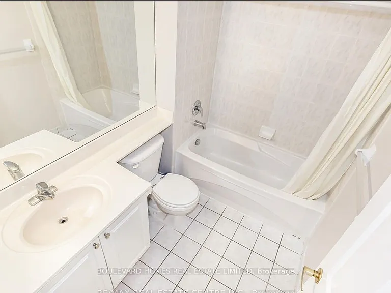 25 Kingsbridge Garden Cir #2121 — Photo 11