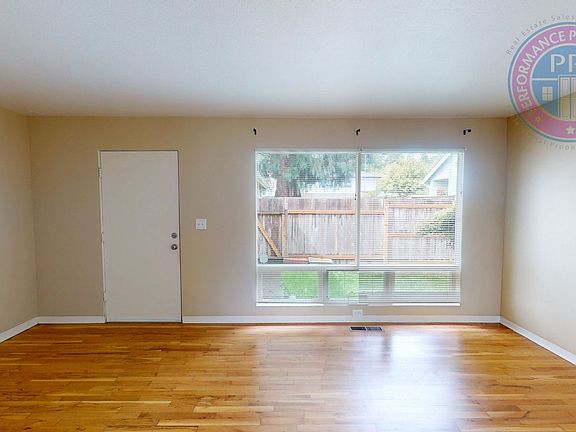 4th image of 477 & 479 6th St #479