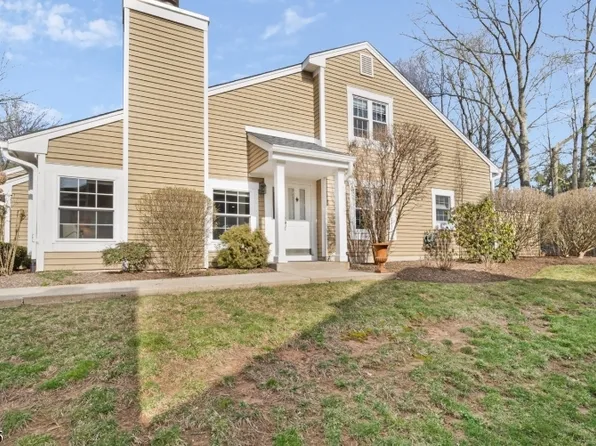 52 Eton Ct, Bedminster Twp., NJ 07921