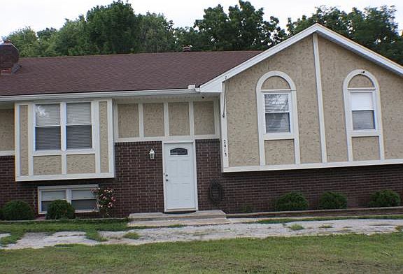 2nd image of 2413 Viking Dr