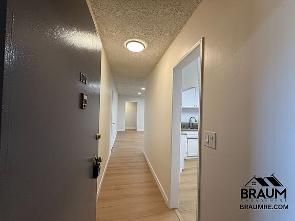 3rd image of 6039 Whitsett Ave APT 107