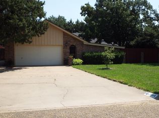 1304 Itasca St, Plainview, TX 79072