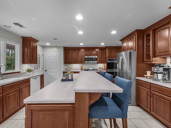 4th image of 1674 High Point Ln
