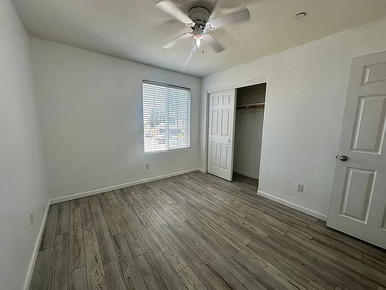 3726 N Shady Ct — Photo 16