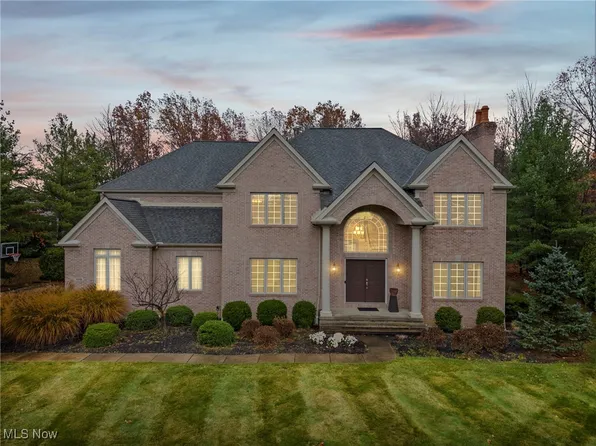 1515 Stone Ct, Westlake, OH 44145