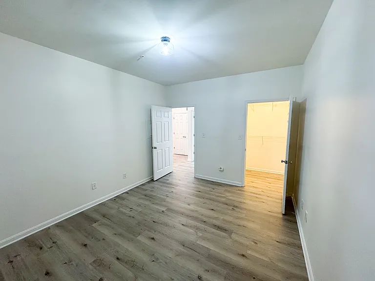 4652 Lawton Way — Photo 13
