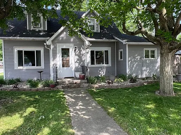 100 S Jackson St, Millersburg, IN 46543