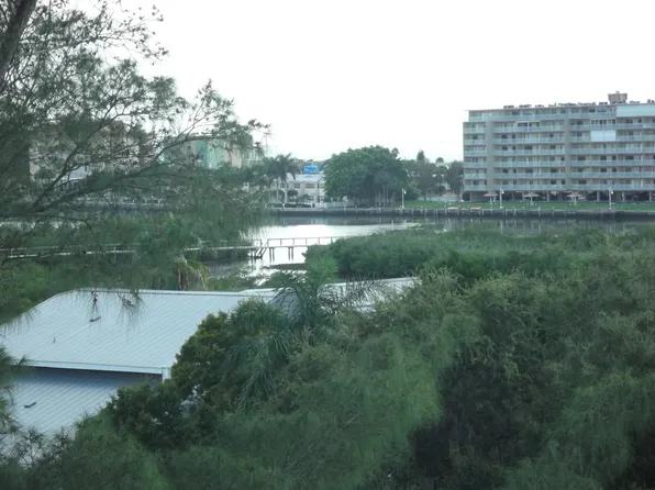 9000 Commodore Dr APT 602, Seminole, FL 33776