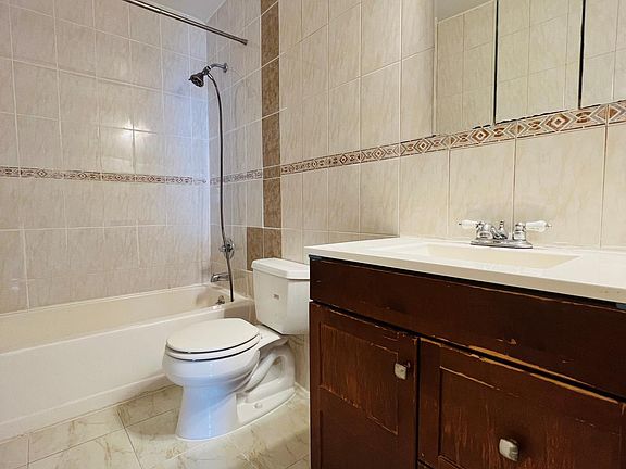 3rd image of 4241 209th St Floor 2