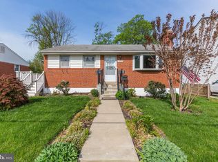 10010 Mayfield Dr, Bethesda, MD 20817