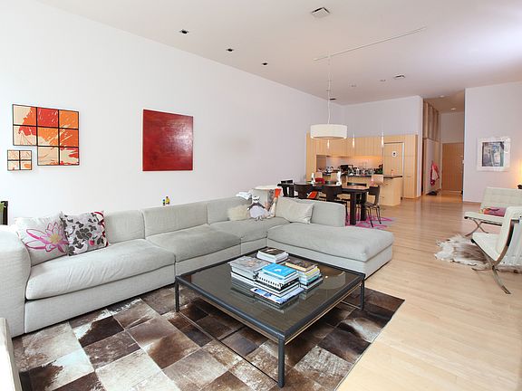 3rd image of 28 Greene St APT 3E