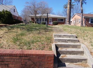 1304 S Benbow Rd, Greensboro, NC 27406