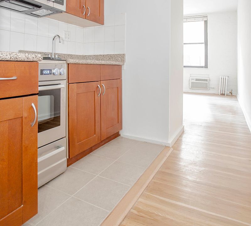 1st image of 321 E 69th St #C