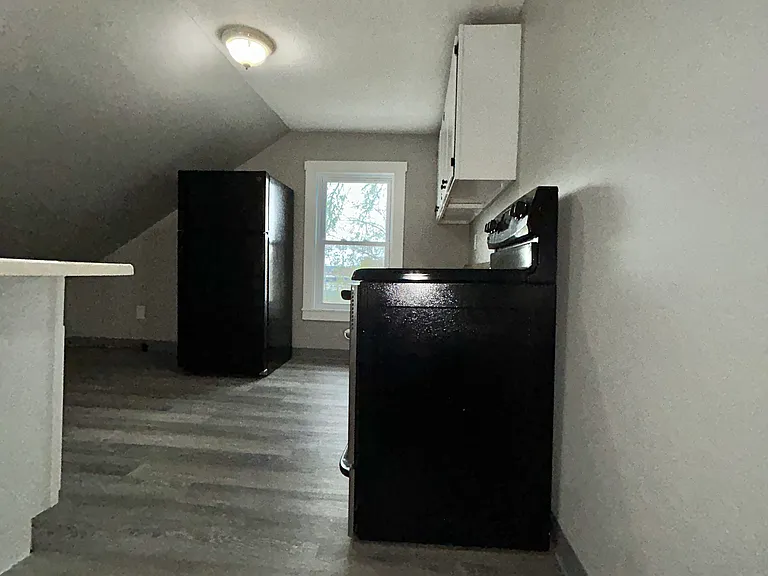272 Manchester St #3-B — Photo 2