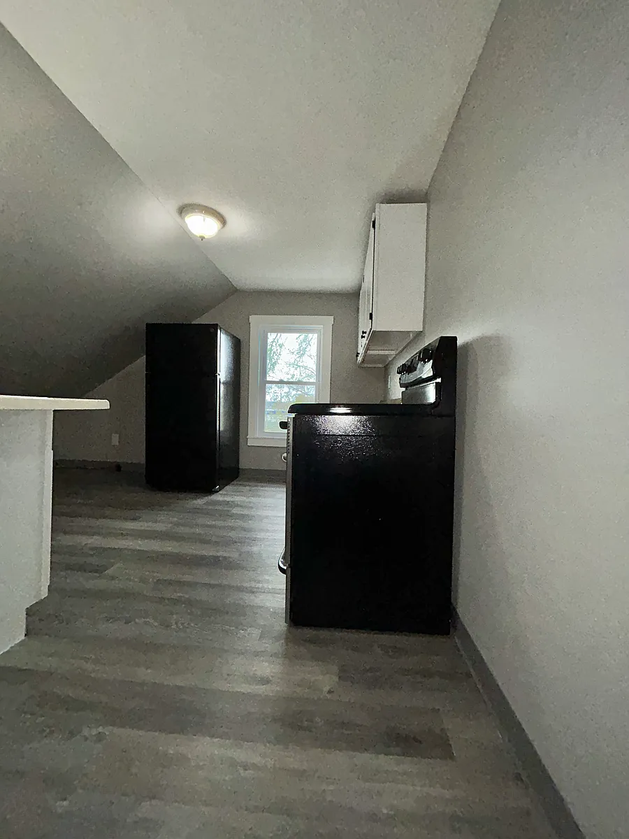 Building Photo - 272 Manchester St #3