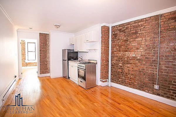 1st image of 425 E 12th St APT 1F