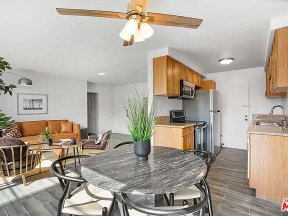 2nd image of 525 N Sycamore Ave APT 212