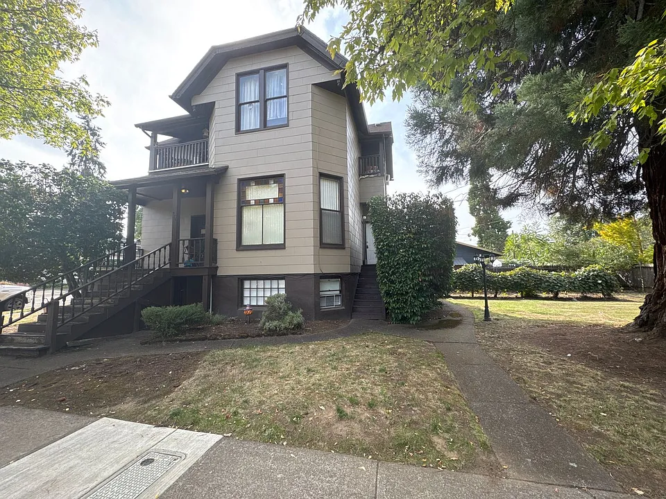 634 Calapooia St SW