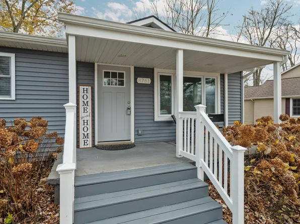 8761 Riverside Dr, Brighton, MI 48116