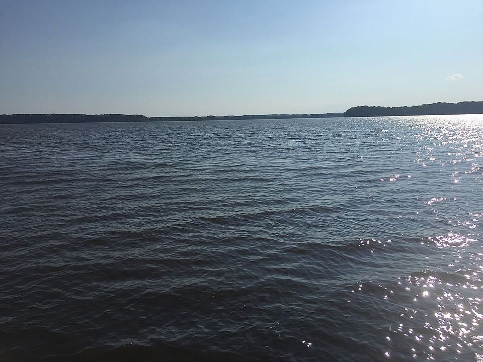 1st image of 553 Shore Dr