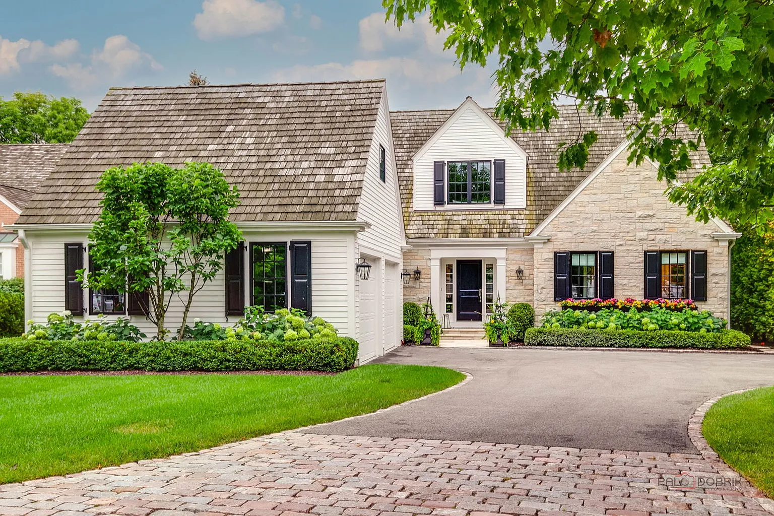 1825 W North Pond Ln photo 1