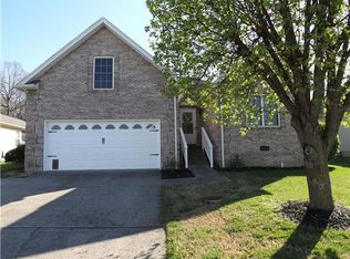 124 Foxrun, Springfield, TN 37172