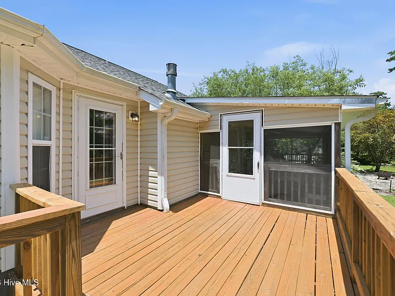 106 Lakeside Green Dr — Photo 27