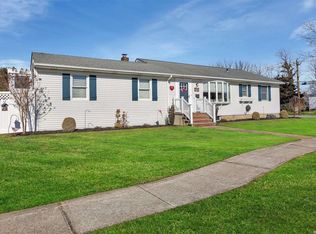 7 Baldwin Ave, Massapequa, NY 11758