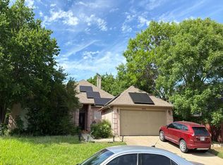 6825 Greenleaf Dr, North Richland Hills, TX 76182