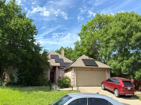 6825 Greenleaf Dr, North Richland Hills, TX 76182