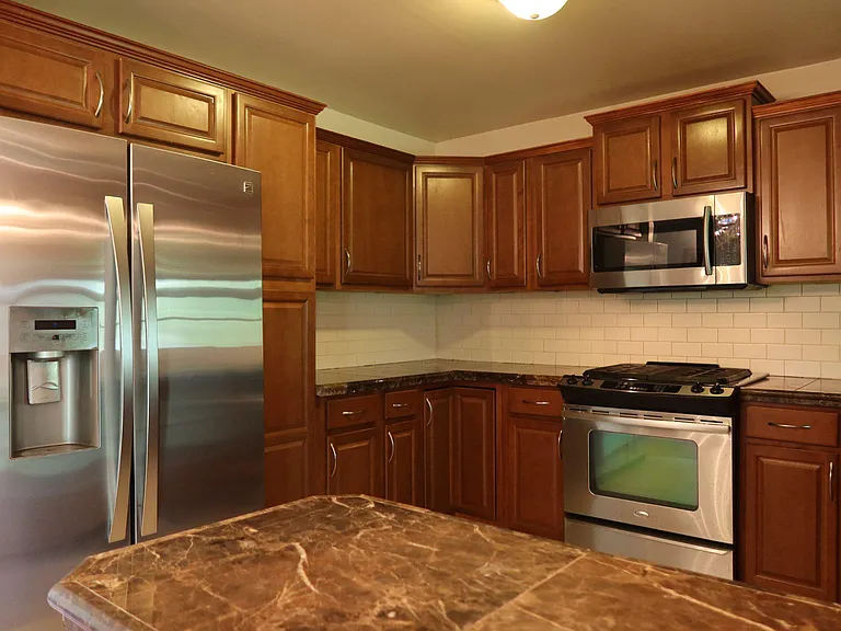 109 Deep Dale Dr — Photo 6