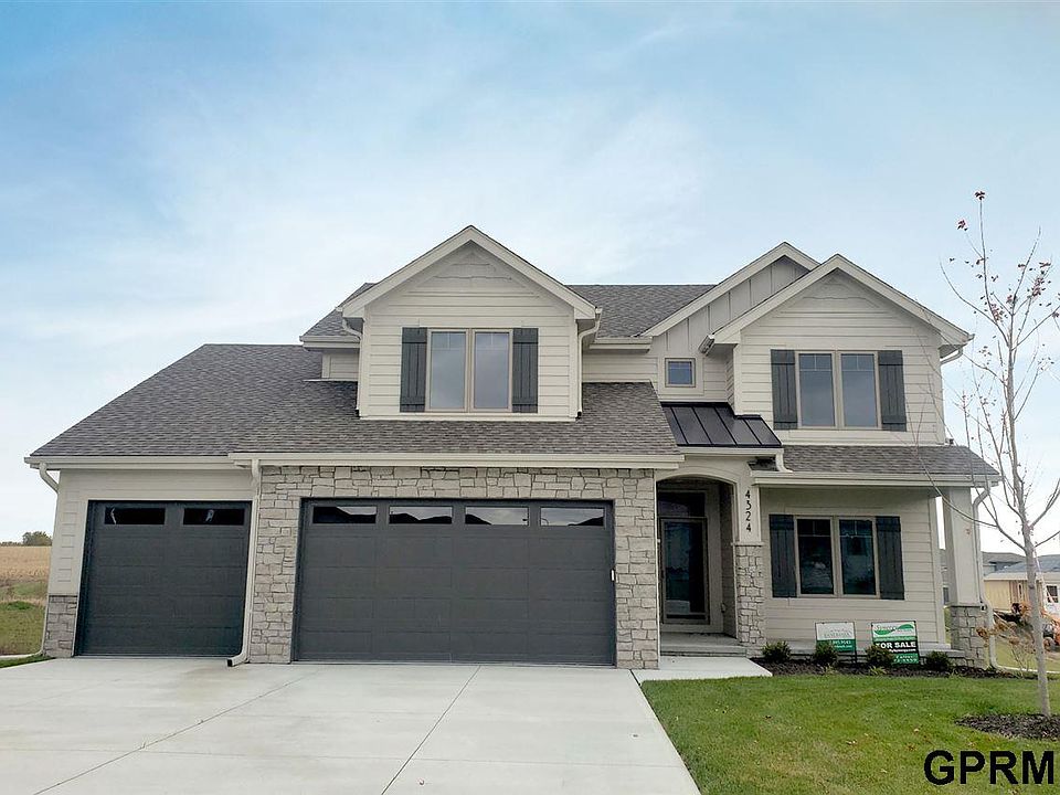 1st image of 4324 N 190th Cir