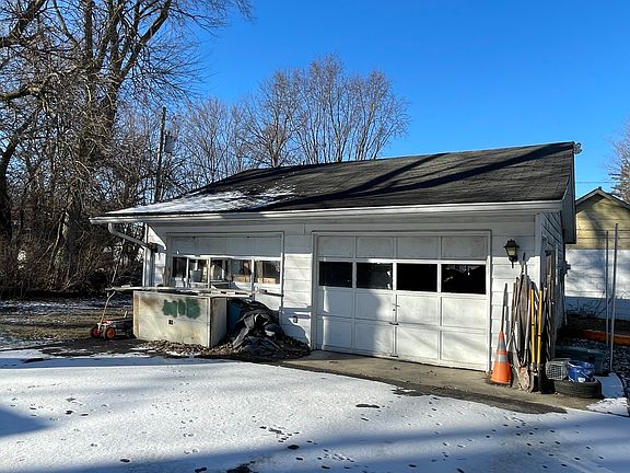 5th image of 123 Lincoln Ave