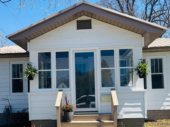 2208 Torrent St, Muskegon, MI 49441