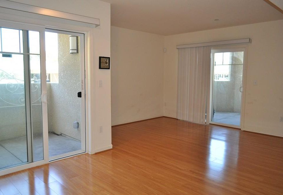 Spacious living room and dining room